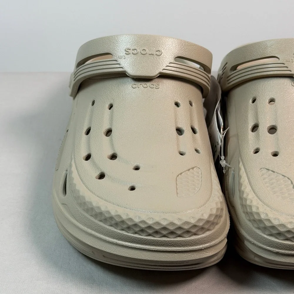NEW Crocs Off Grid Clog Mens 7 Womens 9 Slip On Sandal 209501-2V3 Tan